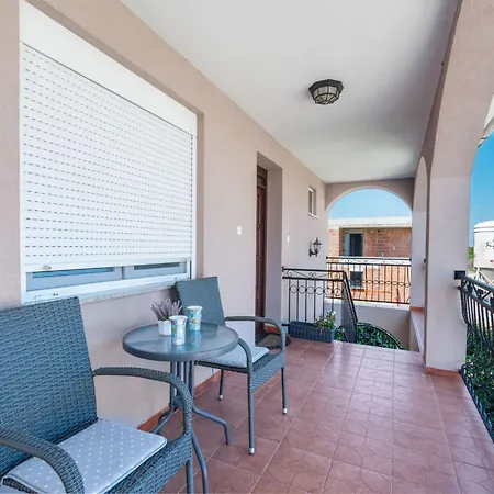 Morena 1 By Interhome